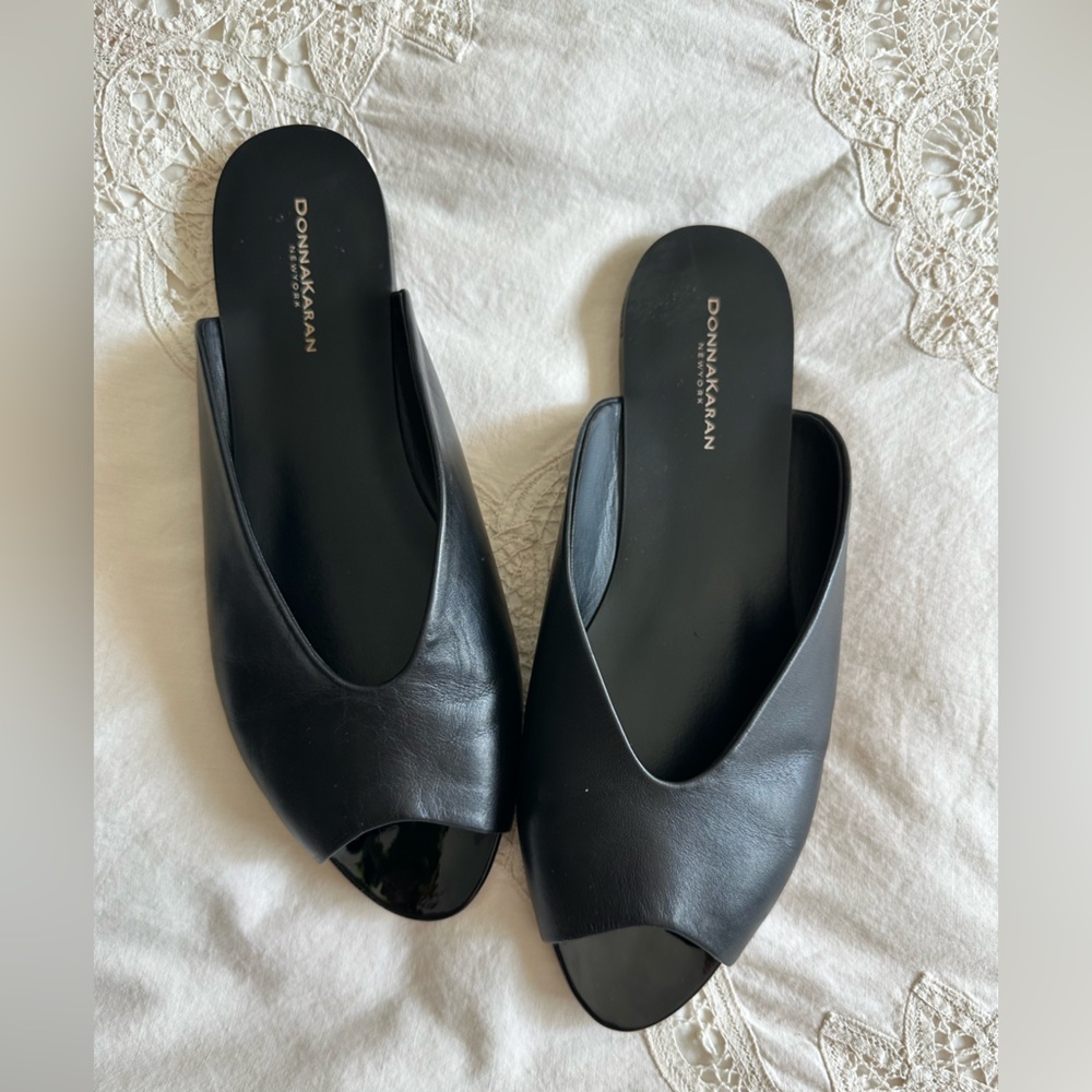 🩷Donna Karen “Zuzu” Black Nappa Leather Mules, Size 8/38.5